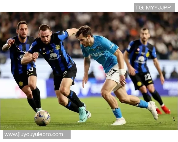 那不勒斯与国米激战成和德劳伦蒂斯盛赞球队表现精彩绝伦